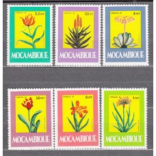 Mozambique - Correo Yvert 1008/13 ** Mnh   Flores