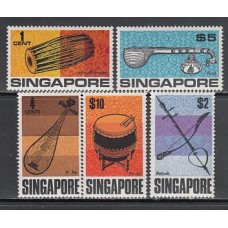 Singapur - Correo Yvert 103/7 ** Mnh  Instrumento de música