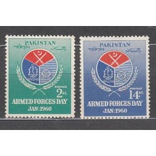 Pakistan - Correo Yvert 107/8 ** Mnh  Fuerzas armadas