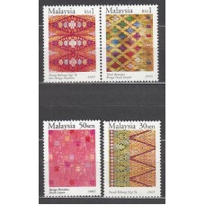 Malaysia - Correo Yvert 1077/80 ** Mnh  Telas tradicionales