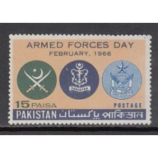 Pakistan - Correo Yvert 220 ** Mnh  Fuerzas armadas