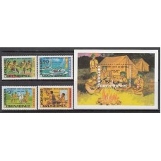 Grenada-Grenadines - Correo Yvert 427/30+H.62 ** Mnh Scoutismo