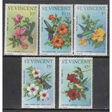 San Vicente - Correo Yvert 444/8 ** Mnh Flores