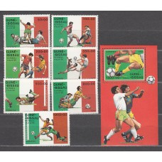 Guinea Bissau - Correo Yvert 482/8+H.62 ** Mnh  Deportes fútbol