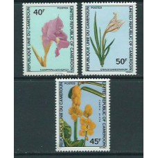 Camerun - Correo Yvert 530/2 ** Mnh  Flores