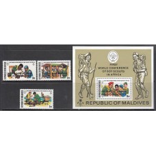 Maldives - Correo Yvert 546/8+H,30 ** Mnh  Scoutismo