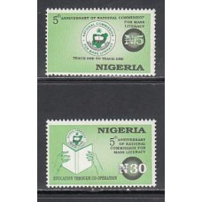 Nigeria - Correo Yvert 670/1 ** Mnh