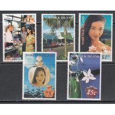 Norfolk - Correo Yvert 711/5 ** Mnh Turismo