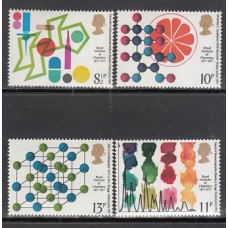 Gran Bretaña - Correo 1977 Yvert 825/8 ** Mnh Química