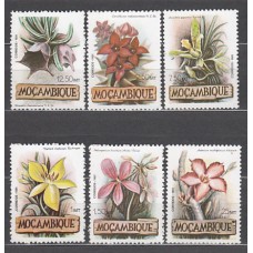 Mozambique - Correo Yvert 851/6 ** Mnh   Flores