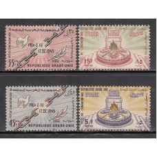 Siria - Correo Yvert 99/100+A.135/6 ** Mnh