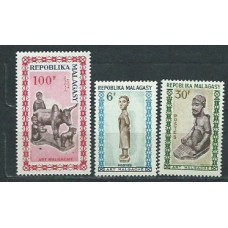 Madagascar - Correo 1964 Yvert 397/8+A 96 ** Mnh  Arte