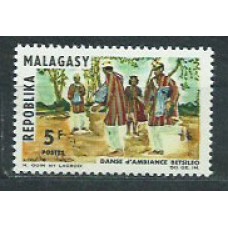 Madagascar - Correo 1966 Yvert 423 ** Mnh  Danza