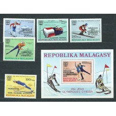 Madagascar - Correo 1976 Yvert 597/9+A 172/3+H.14 ** Mnh  Deportes