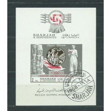 Arabia Sud Este (Sharjah) - Hojas 44 Michel usado