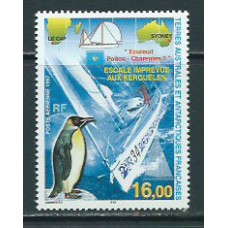 Tierras Australes - Aereo Yvert 142 ** Mnh Fauna. Aves. Pingüino