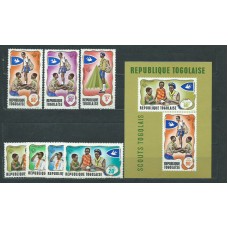 Togo - Correo Yvert 588/92+A 100/1+H 33 ** Mnh  Scoutismo