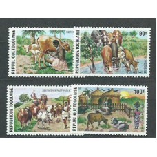 Togo - Correo Yvert 822/3+A 239/40 ** Mnh  Fauna