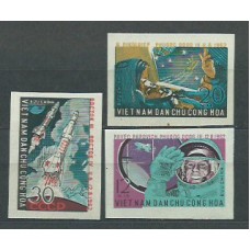 Vietnam del Norte - Correo Yvert 303/5 Sin dentar ** Mnh  Astro