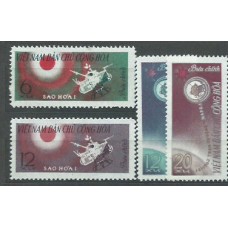 Vietnam del Norte - Correo Yvert 321/4 ** Mnh  Astro