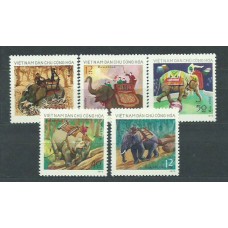 Vietnam del Norte - Correo Yvert 808/12 ** Mnh  Fauna