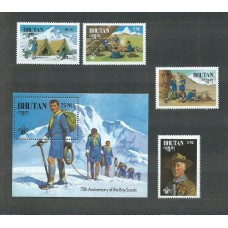 Bhutan - Correo Yvert 562/65+H.84 ** Mnh  Scoutismo