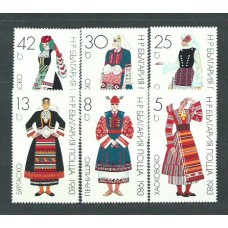 Bulgaria - Correo 1983 Yvert 2765/70 ** Mnh Trajes regionales