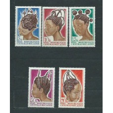 Centroafrica - Correo Yvert 89/93 ** Mnh  Peinados