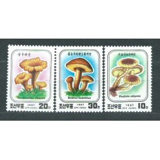 Corea del Norte - Correo 1987 Yvert 1857/9 ** Mnh  Setas