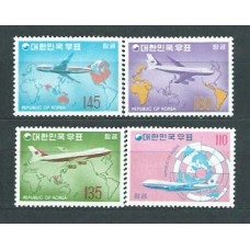 Corea del Sur - Aereo Yvert 37/40 ** Mnh  Aviones