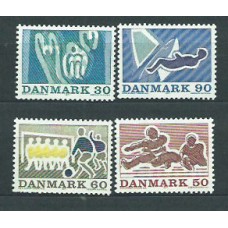 Dinamarca - Correo 1971 Yvert 525/28 ** Mnh Deportes