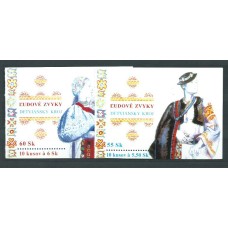 Eslovaquia - Correo 2001 Yvert 341/2 Carnet ** Mnh Trajes regionales