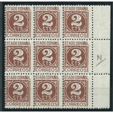 España Variedades 1940 Edifil 915ta ** Mnh Bloque de 9 sellos con 1 sello sin tilde de Ñ de España