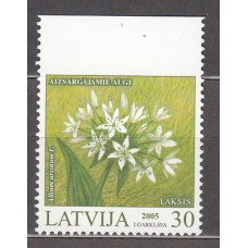 Letonia - Correo 2005 Yvert 603a ** Mnh  Flores