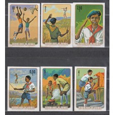 Guinea Ecuatorial - Yvert 533/6 sin dentar ** Mnh  Boy scouts