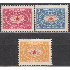 Yugoslavia Correo 1946 Yvert 442/44 * Mh Aniversario de la Victoria