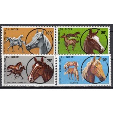 Niger - Correo 1973 Yvert 282/85 ** Mnh Fauna - Caballos