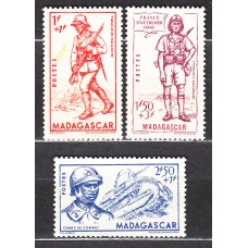 Madagascar Correo 1941 Yvert 226/28 * Mh Defensa del Imperio