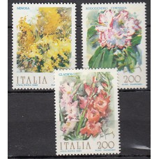 Italia - Correo 1983 Yvert 1571/3 ** Mnh  Flores