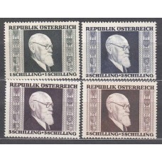 Austria - Correo 1946 Yvert 634/37 * Mh Gobernador Renner