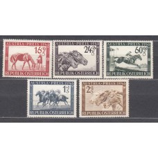 Austria - Correo 1946 Yvert 648/52 ** Mnh Deportes - Hipica