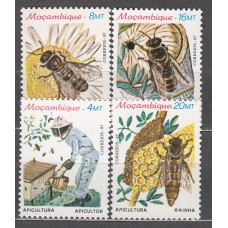Mozambique Correo Yvert 983/86 ** Mnh Apicultura - Abejas