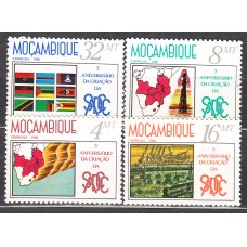 Mozambique Correo Yvert 989/92 ** Mnh Banderas