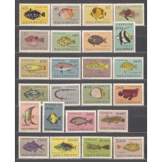 Mozambique Correo Yvert 387/410 ** Mnh Fauna - Peces