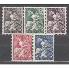 Holanda - Correo 1946 Yvert 446/50 * Mh 