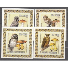 Santo Tomas y Principe - Correo Yvert 2034/37 sin dentar ** Mnh Fauna - Aves Rapaces- Setas