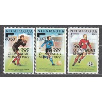 Nicaragua - Correo 1972 Yvert 929/30+Aereo 742 * Mh  Deportes - Fútbol