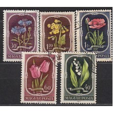 Hungria - Correo 1951 Yvert 1024/8 usado Flores