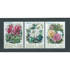 Italia - Correo 1982 Yvert 1527/9 ** Mnh Flores