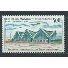 Madagascar - Aereo Yvert 105 ** Mnh  Aeropuerto